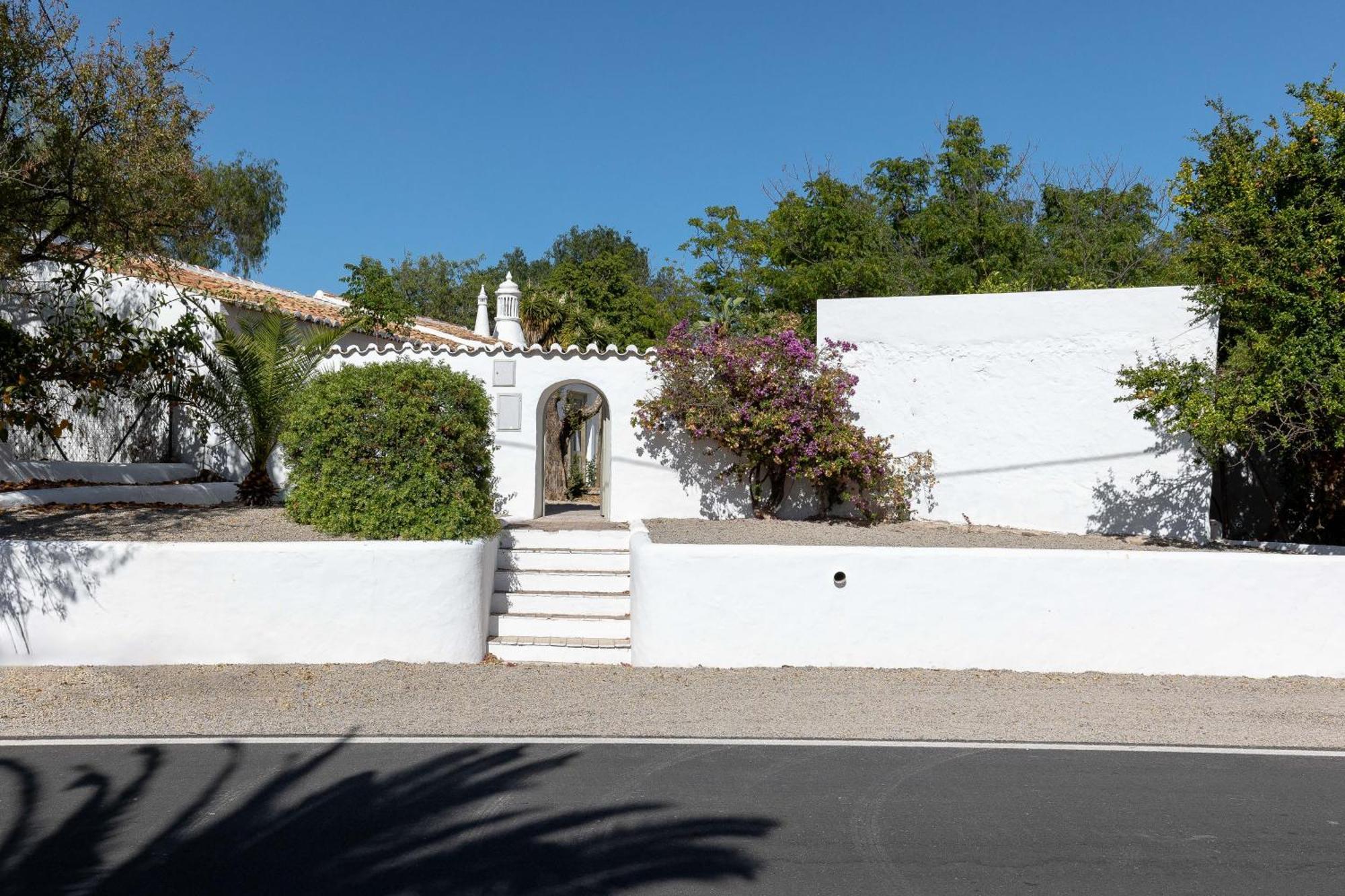 Amago Guesthouse Santa Barbara de Nexe Ngoại thất bức ảnh